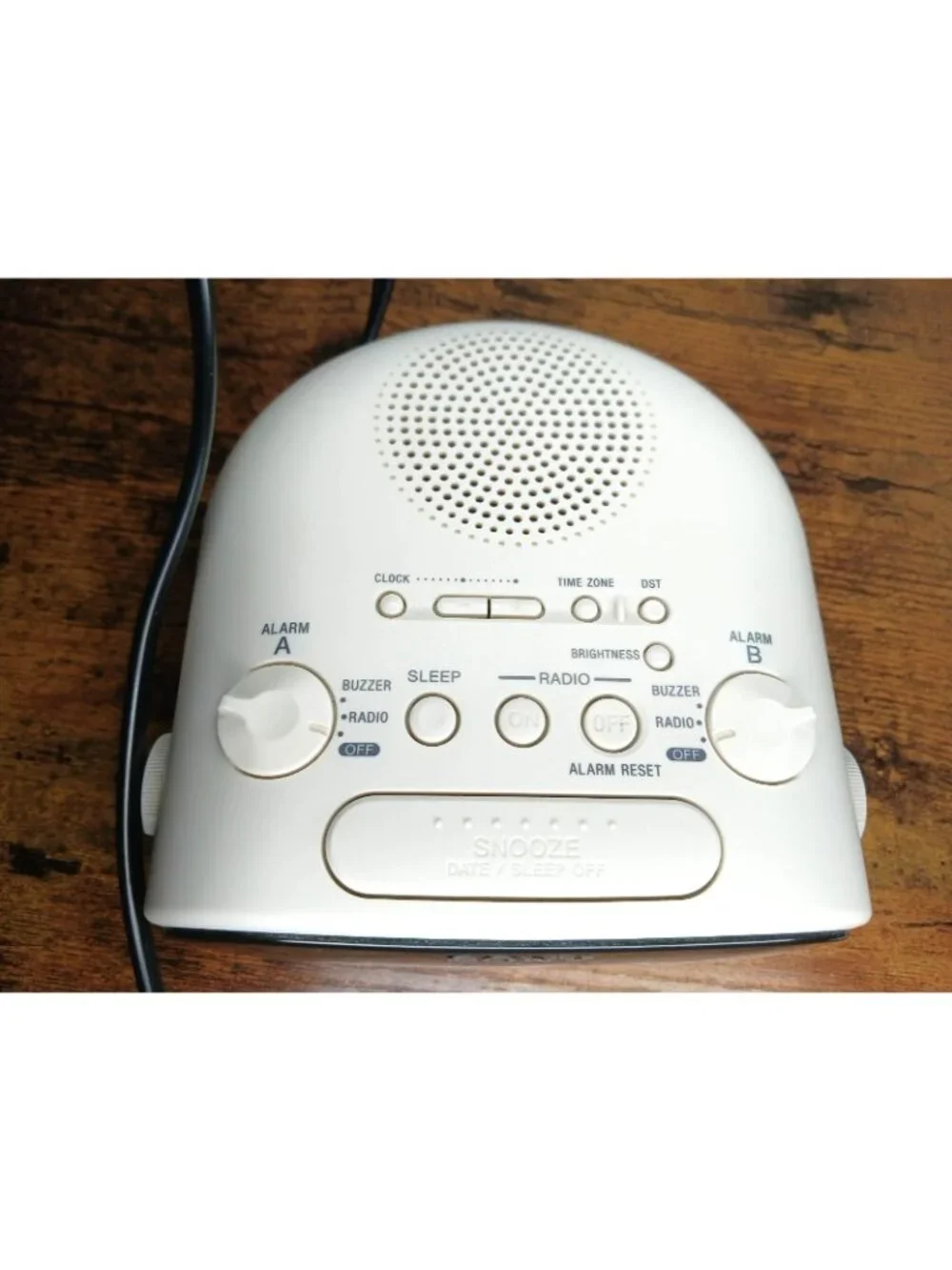 VTG Sony Dream Machine ICF-C318 AM/FM Dual Alarm Green LED Clock Radio White VG+
